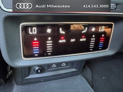 Used 2023 Audi Q8 Premium Plus w/ Premium Plus Package AWD/4WD image 12