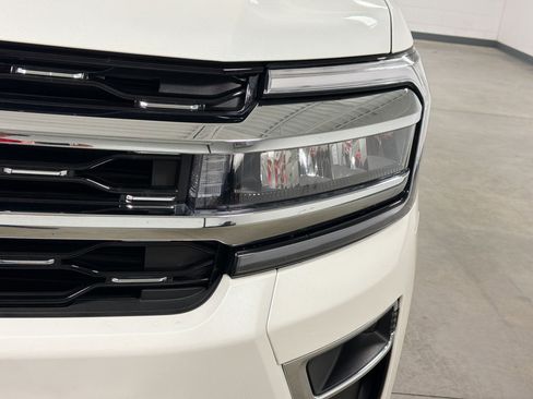 Used 2024 Ford Expedition Max Limited RWD image 9