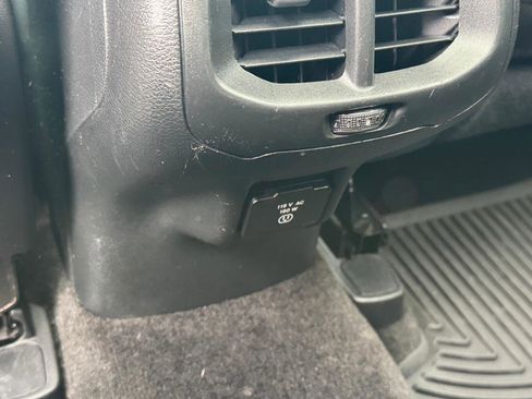 Used 2016 Jeep Cherokee Latitude w/ Comfort/Convenience Group image 10