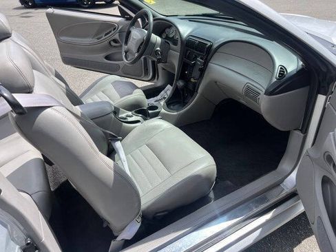 Used 2000 Ford Mustang GT RWD image 18