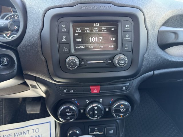 Used 2017 Jeep Renegade Latitude w/ Popular Equipment Group AWD/4WD image 26