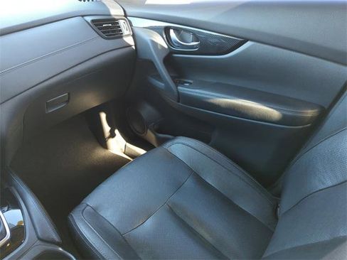 Certified 2018 Nissan Rogue SL w/ Premium Package image 23