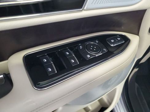 Used 2021 Lincoln Navigator Reserve w/ Luxury Package image 9