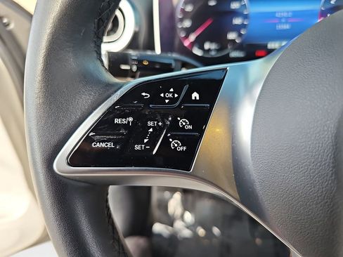 Used 2024 Mercedes-Benz C 300 Sedan image 11
