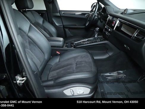 Used 2021 Porsche Macan S image 36