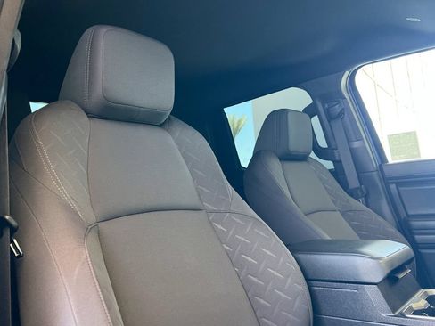 Certified 2025 Toyota Tacoma SR5 AWD/4WD image 20
