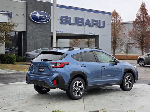 Used 2024 Subaru Crosstrek 2.0i Premium image 5