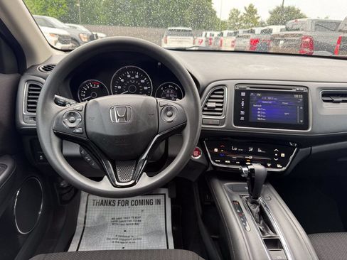 Used 2017 Honda HR-V EX image 21