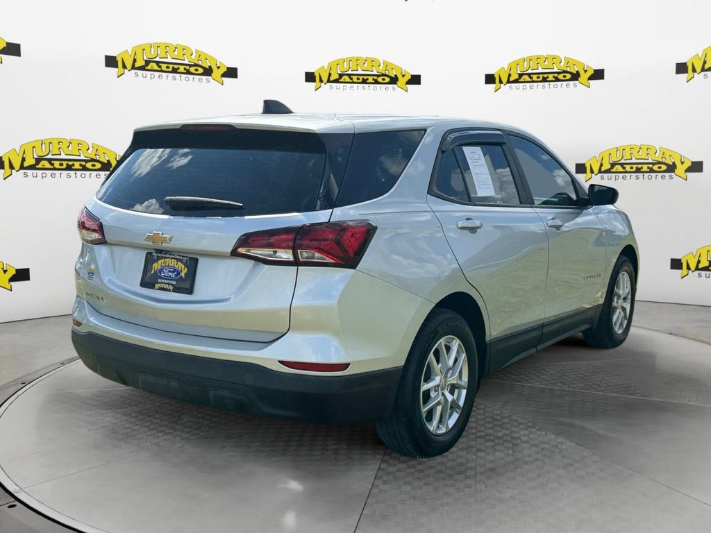 Used 2022 Chevrolet Equinox LS FWD image 6