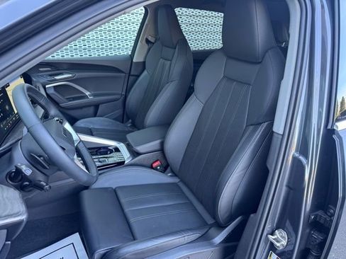 Certified 2025 Audi Q5 Premium Plus image 10