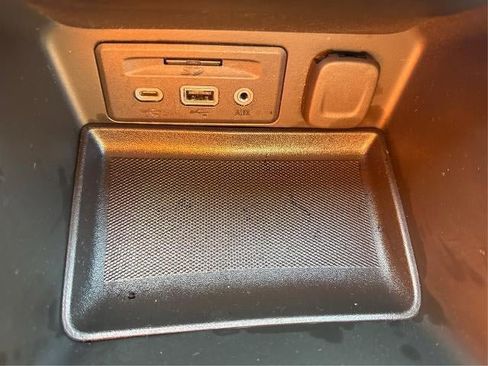 Used 2022 GMC Terrain SLT w/ Infotainment Package II image 19