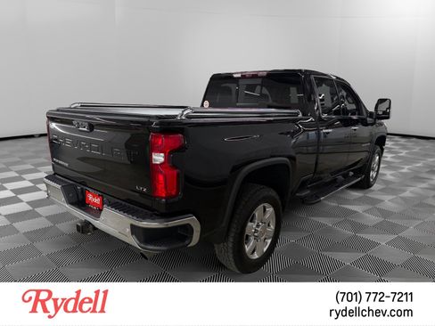 Used 2022 Chevrolet Silverado 2500 LTZ w/ LTZ Premium Package AWD/4WD image 5