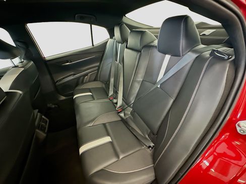 Used 2025 Toyota Camry SE FWD image 29