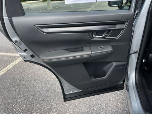 Used 2025 Honda CR-V Sport image 38