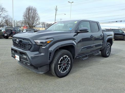 Used 2024 Toyota Tacoma TRD Sport image 8