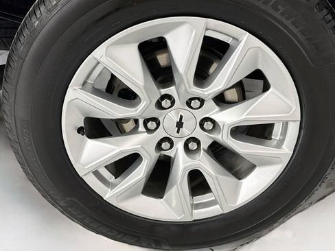 Used 2021 Chevrolet Silverado 1500 Custom AWD/4WD image 31