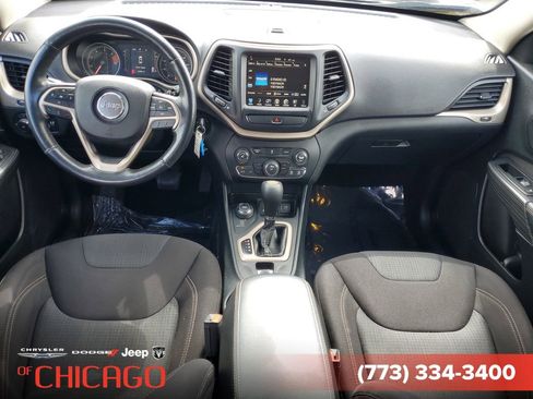 Used 2016 Jeep Cherokee Latitude w/ Cold Weather Group AWD/4WD image 14