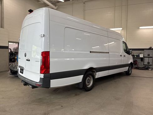 Used 2021 Mercedes-Benz Sprinter 3500 image 5