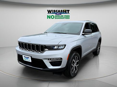 Used 2025 Jeep Grand Cherokee Limited AWD/4WD image 17