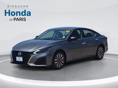Used 2025 Nissan Altima 2.5 SV FWD image 1