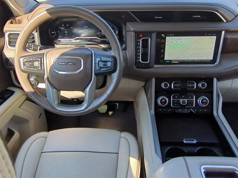 Certified 2022 GMC Yukon XL Denali image 27