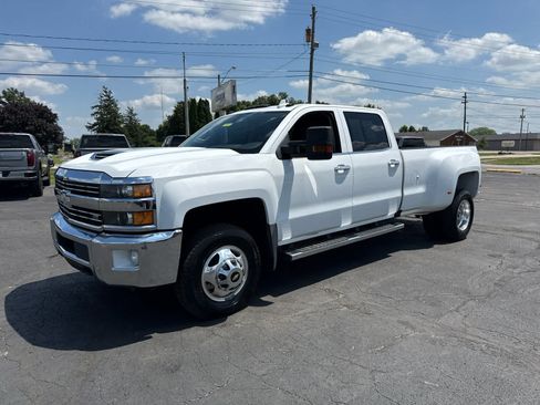 Used 2018 Chevrolet Silverado 3500 LTZ w/ Duramax Plus Package AWD/4WD image 4