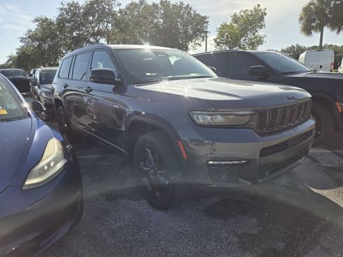 Used 2023 Jeep Grand Cherokee L Limited w/ Luxury Tech Group II RWD image 2