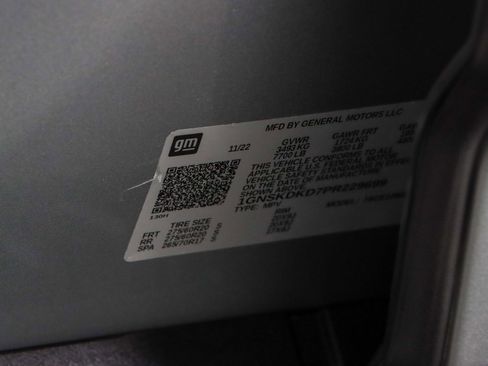 Used 2023 Chevrolet Suburban Z71 w/ Luxury Package image 38