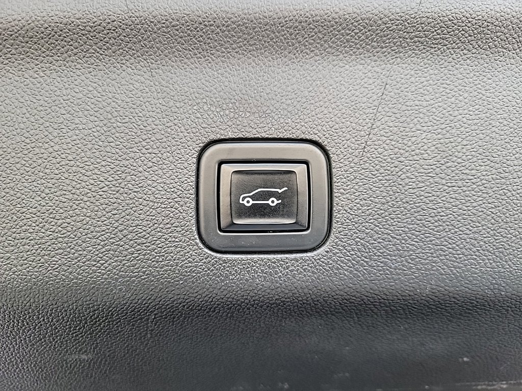 Used 2021 Chevrolet Tahoe Z71 AWD/4WD image 24