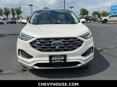 Used 2019 Ford Edge Titanium w/ Equipment Group 301A FWD image 3