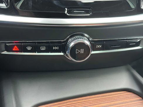 New 2026 Volvo V60 B5 Cross Country Plus w/ Climate Package image 30