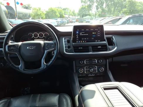 Used 2021 Chevrolet Suburban RST AWD/4WD image 19