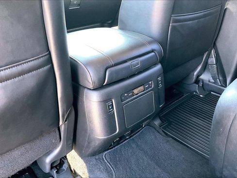 Used 2021 Nissan Armada Platinum w/ Captain's Chairs Package AWD/4WD image 10