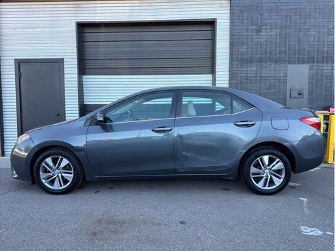 Used 2014 Toyota Corolla LE FWD image 6