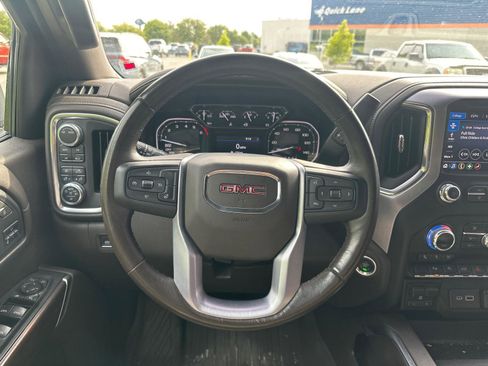 Used 2020 GMC Sierra 1500 SLT w/ SLT Premium Package AWD/4WD image 11