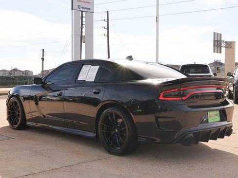 Used 2019 Dodge Charger Scat Pack image 5