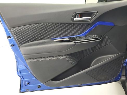 Used 2020 Toyota C-HR XLE image 19