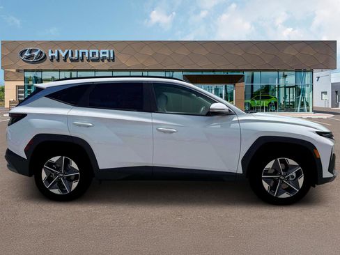 New 2026 Hyundai Tucson SEL FWD image 9