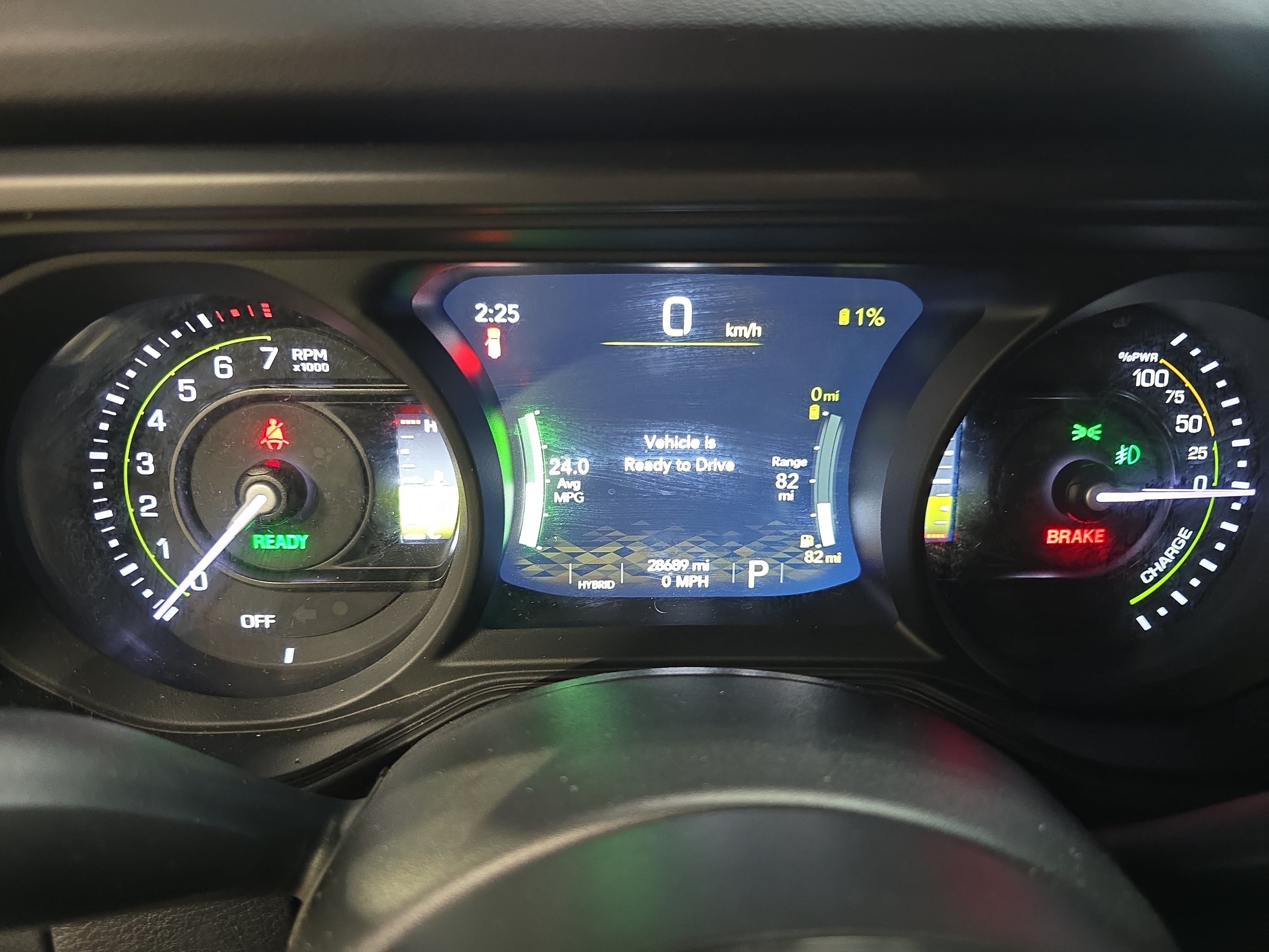 Used 2024 Jeep Wrangler Unlimited Sahara w/ Technology Group AWD/4WD image 16