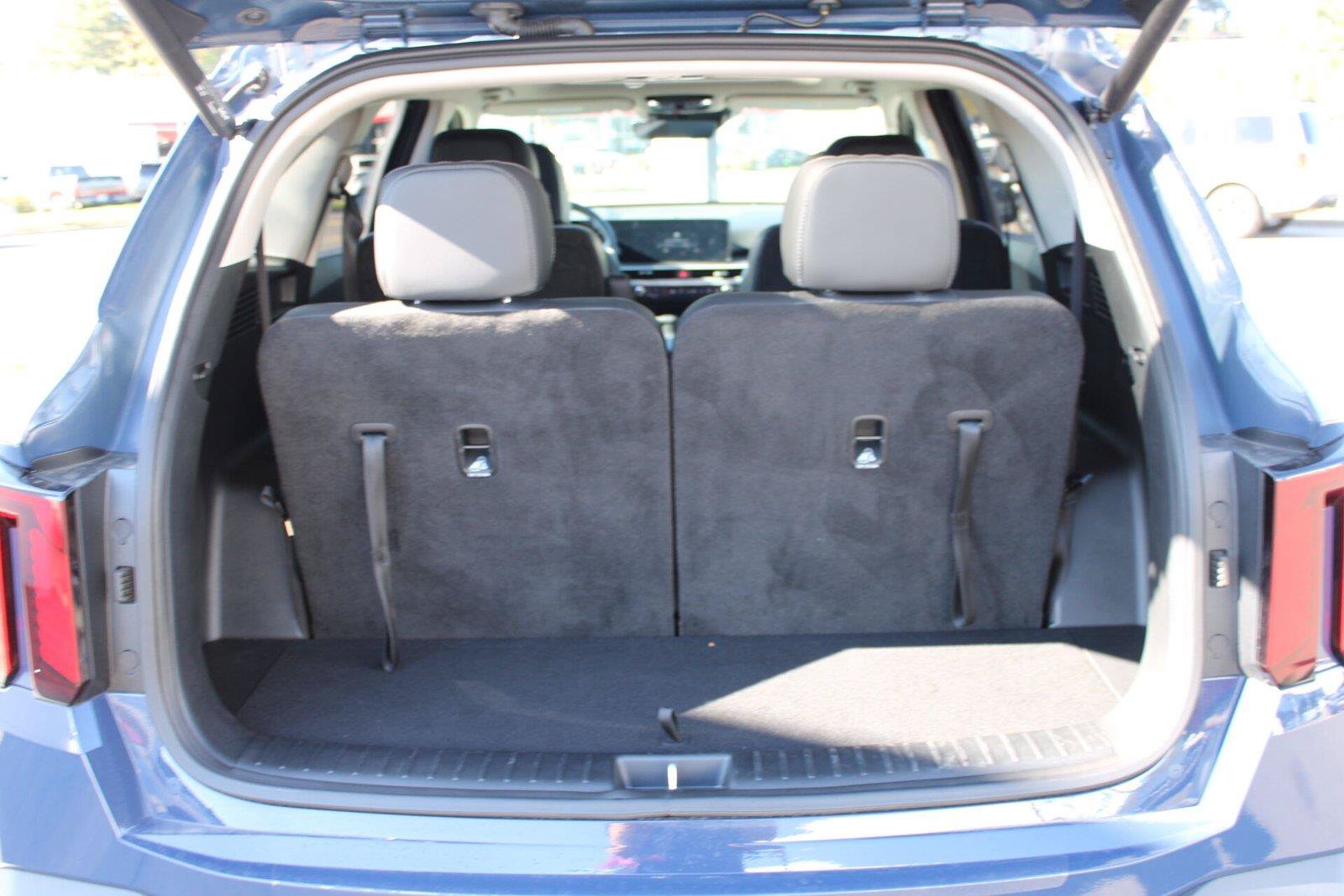 Used 2024 Kia Sorento SX AWD/4WD image 15