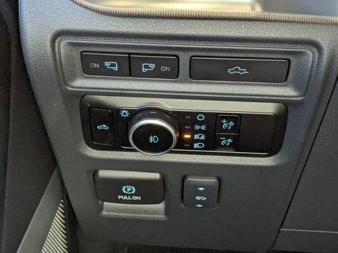 Used 2023 Ford F150 Raptor AWD/4WD image 28