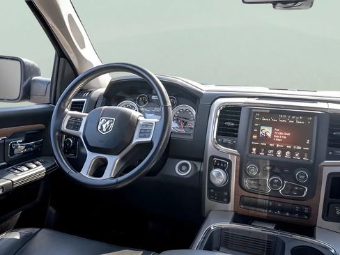 Used 2017 RAM 1500 Laramie w/ Convenience Group image 14