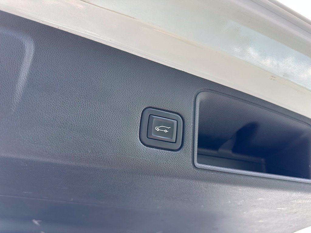 Used 2020 GMC Terrain SLT w/ Preferred Package FWD image 43