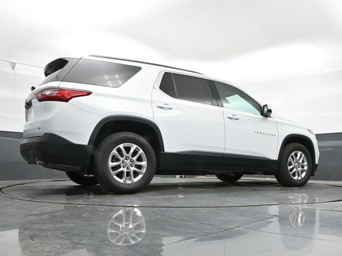 Used 2021 Chevrolet Traverse LT w/ LPO, Floor Liner Package AWD/4WD image 42