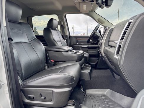 Used 2018 RAM 2500 Laramie image 12