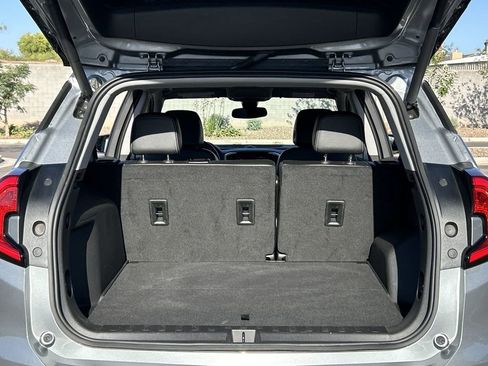 Used 2024 GMC Terrain SLT w/ Elevation Edition FWD image 26