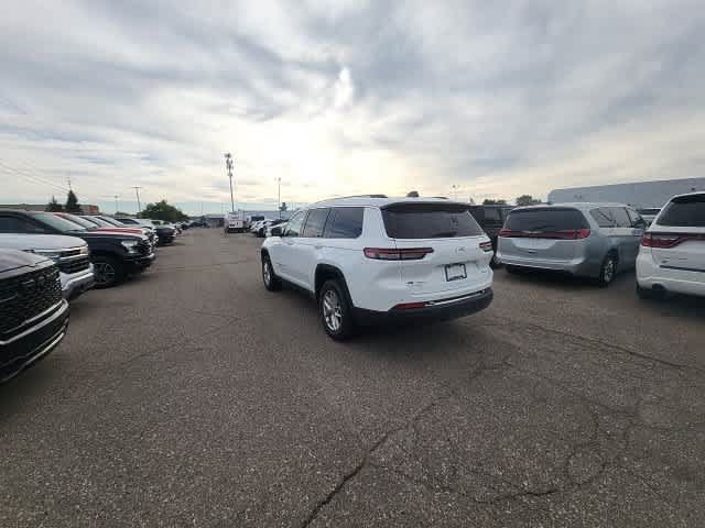 Used 2023 Jeep Grand Cherokee L Laredo AWD/4WD image 21