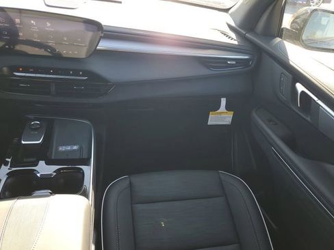 New 2026 Buick Enclave Sport Touring w/ Power Package image 27