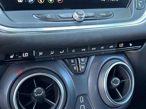 Used 2023 Chevrolet Blazer LT image 21