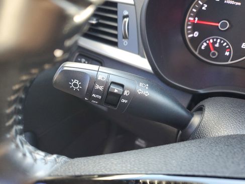 Used 2019 Kia Optima S image 28